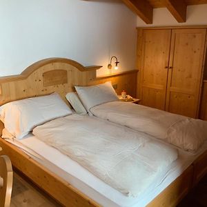 Camera con letto king size